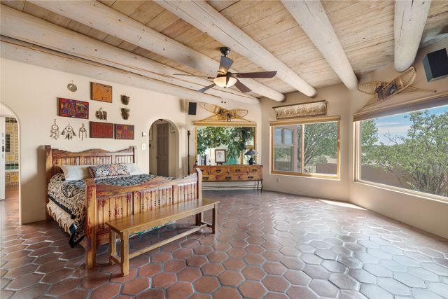 5 Cerrado Court, Santa Fe, NM 87508