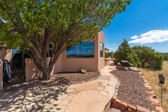 5 Cerrado Court, Santa Fe, NM 87508