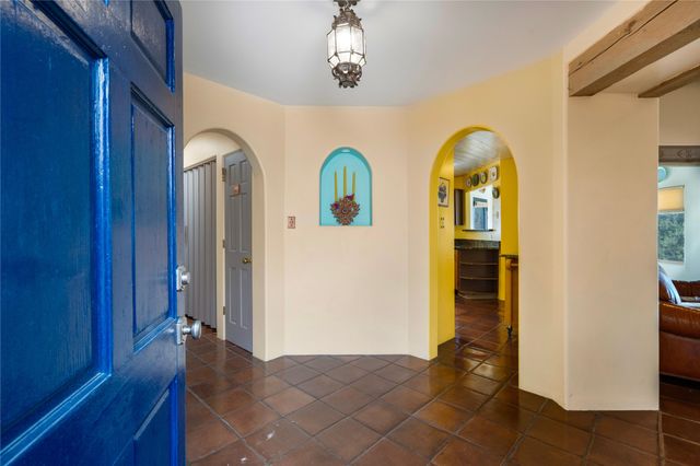 5 Cerrado Court, Santa Fe, NM 87508