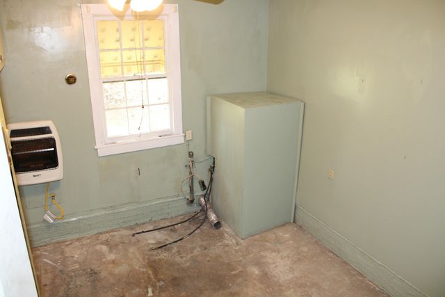1619 Williams St., Prentiss, MS 39474