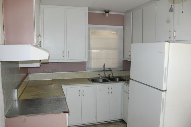 1619 Williams St., Prentiss, MS 39474