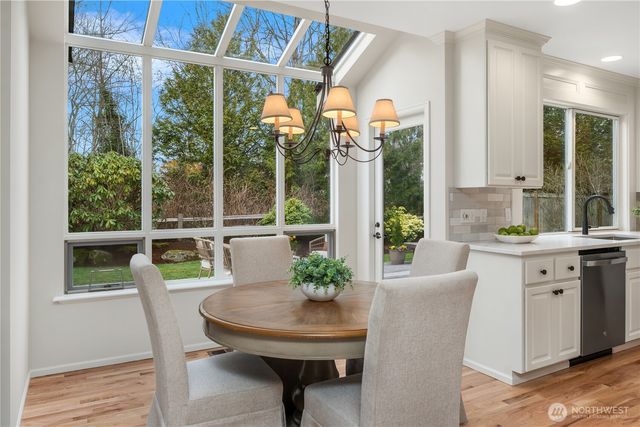 2211 274th Court SE, Sammamish, WA 98075