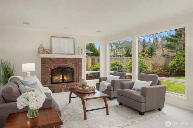 2211 274th Court SE, Sammamish, WA 98075