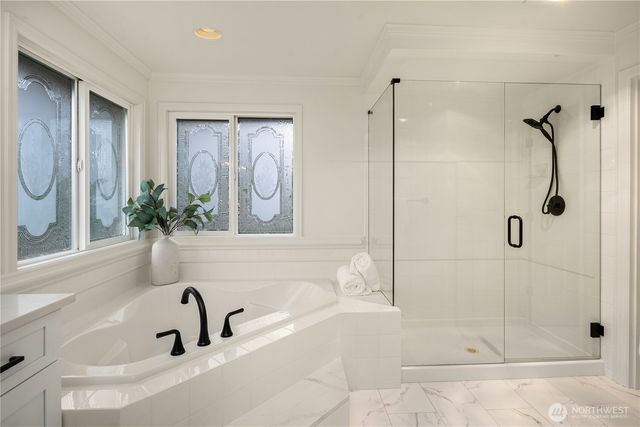 2211 274th Court SE, Sammamish, WA 98075