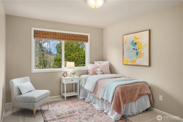 2211 274th Court SE, Sammamish, WA 98075