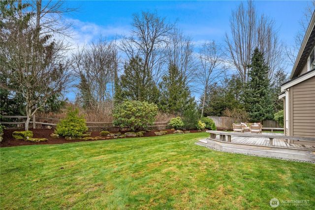 2211 274th Court SE, Sammamish, WA 98075