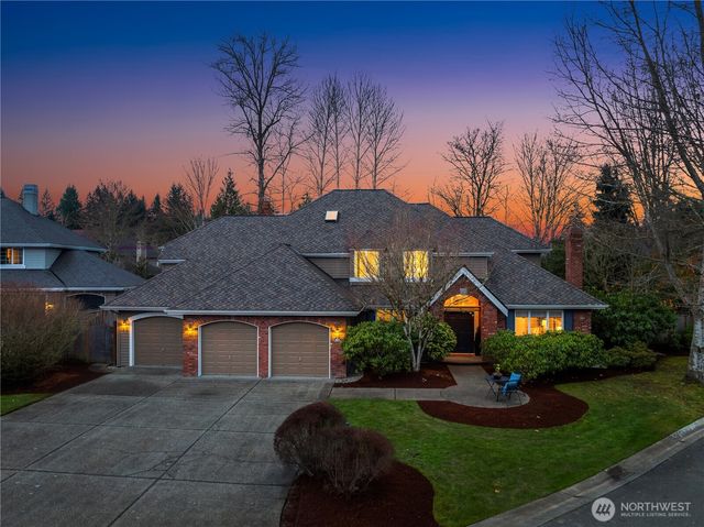 2211 274th Court SE, Sammamish, WA 98075