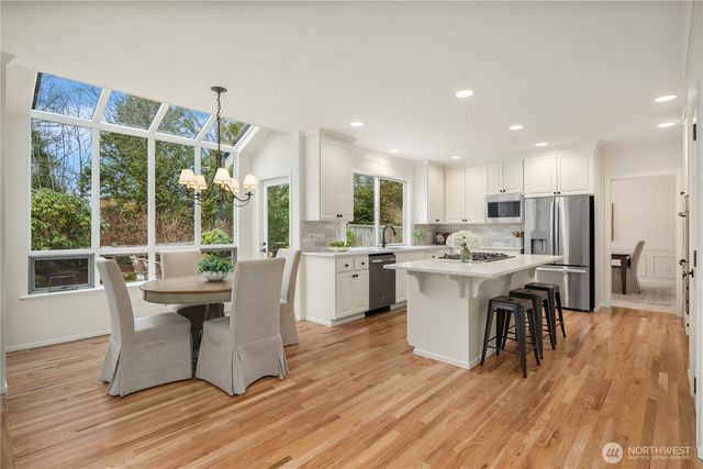 2211 274th Court SE, Sammamish, WA 98075