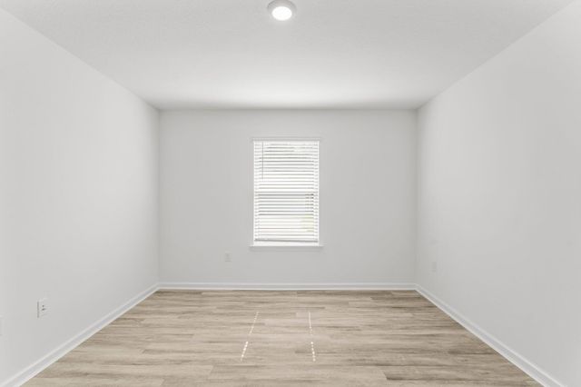 453 Riverwalk Circle, Freeport, FL 32439