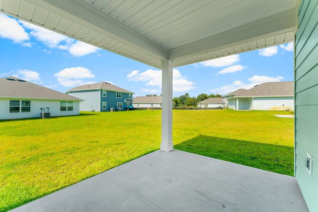 453 Riverwalk Circle, Freeport, FL 32439