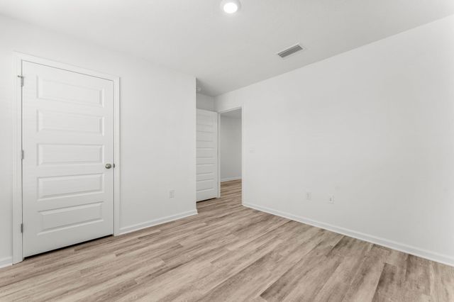 453 Riverwalk Circle, Freeport, FL 32439