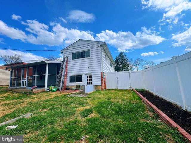 920 VANDERWOOD, Baltimore, MD 21228