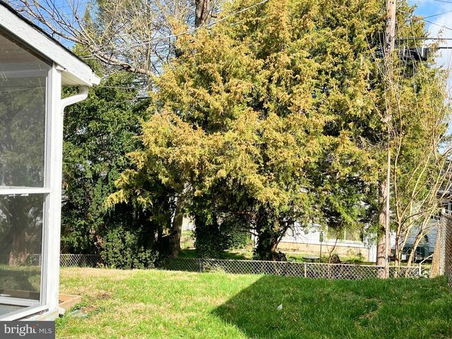 920 VANDERWOOD, Baltimore, MD 21228