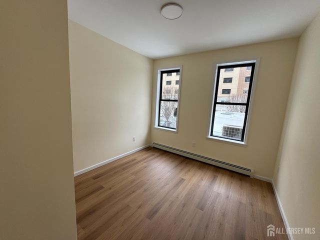 290 King Street 1, Perth Amboy, NJ 08861