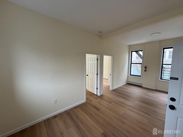 290 King Street 1, Perth Amboy, NJ 08861