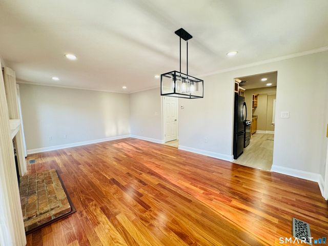 2 Highland Square 2, Avon, CT 06001