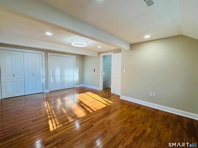 2 Highland Square 2, Avon, CT 06001