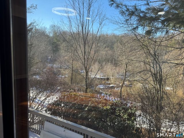 2 Highland Square 2, Avon, CT 06001