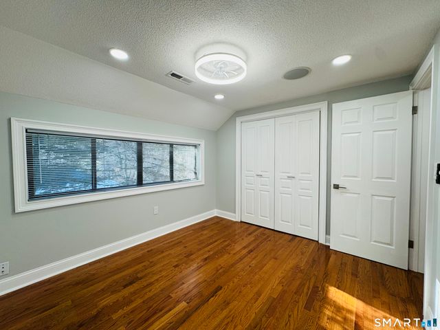 2 Highland Square 2, Avon, CT 06001