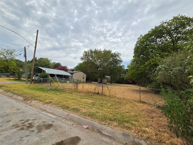 701 Angus Drive, Dallas, TX 75217