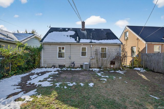 2106 Hollywood Place, South Bend, IN 46616