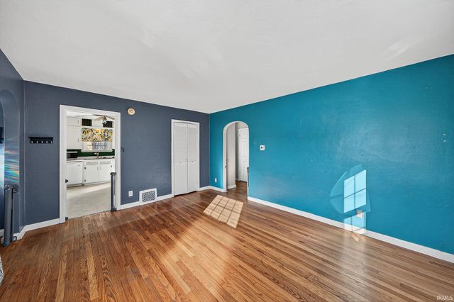 2106 Hollywood Place, South Bend, IN 46616