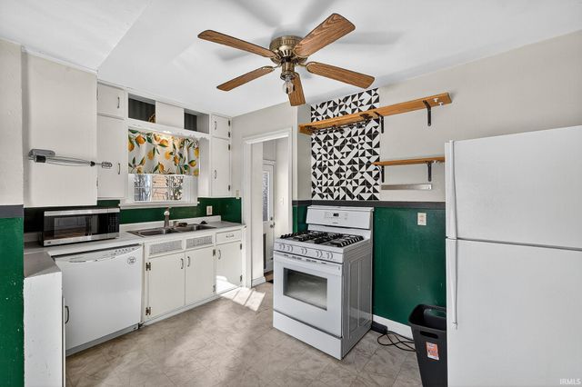 2106 Hollywood Place, South Bend, IN 46616