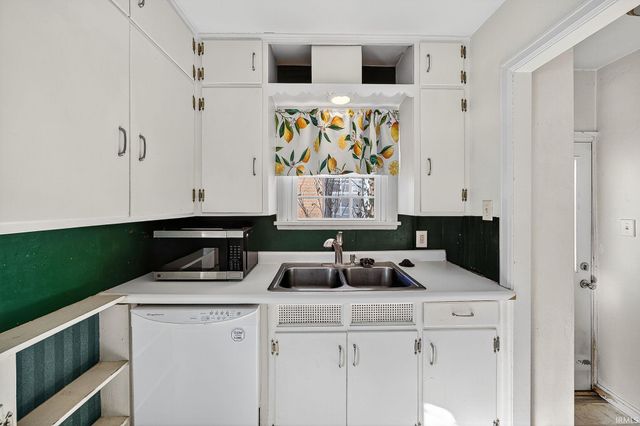 2106 Hollywood Place, South Bend, IN 46616