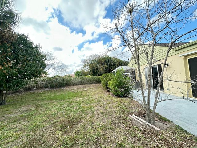 7729 Forest Green Lane, Boynton Beach, FL 33436