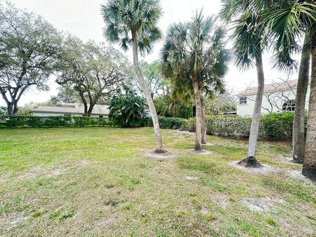 7729 Forest Green Lane, Boynton Beach, FL 33436