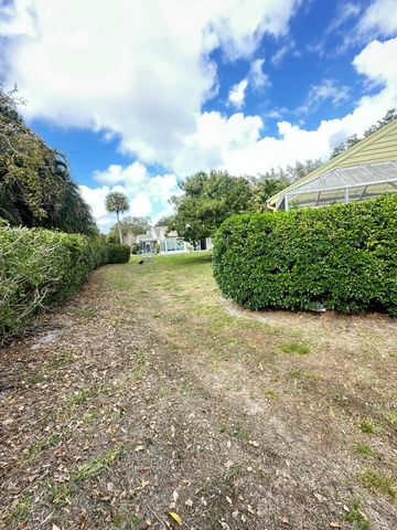 7729 Forest Green Lane, Boynton Beach, FL 33436
