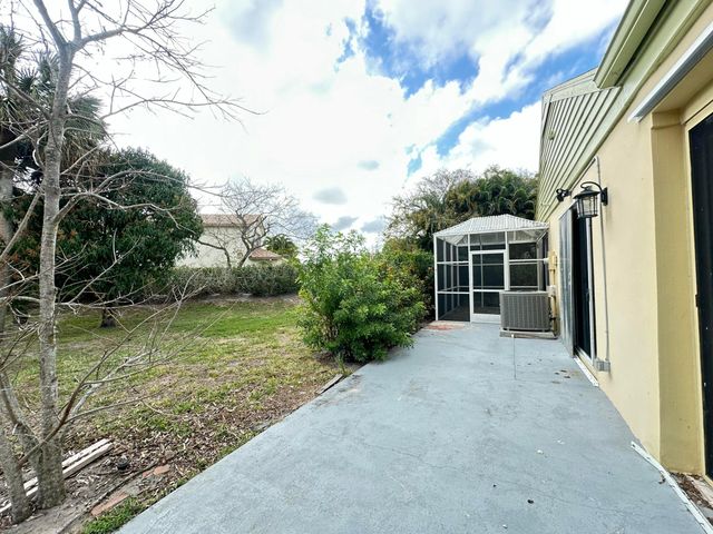 7729 Forest Green Lane, Boynton Beach, FL 33436