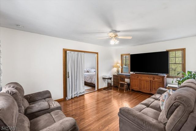 17 Clove Rd, Montague Twp., NJ 07827
