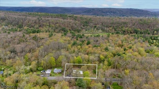 17 Clove Rd, Montague Twp., NJ 07827