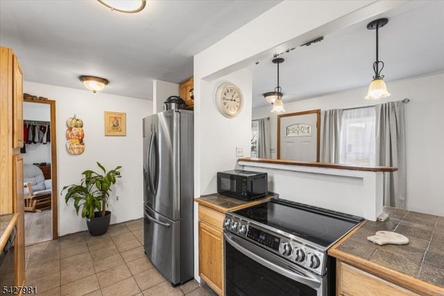 17 Clove Rd, Montague Twp., NJ 07827