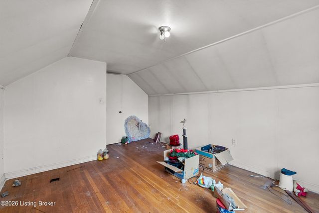 6308 Cooper Chapel Rd, Louisville, KY 40229