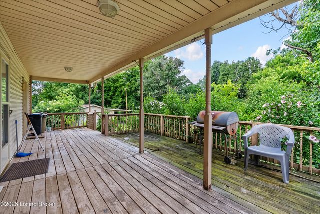 6308 Cooper Chapel Rd, Louisville, KY 40229