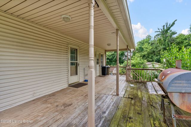 6308 Cooper Chapel Rd, Louisville, KY 40229