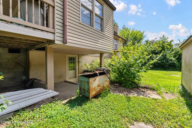 6308 Cooper Chapel Rd, Louisville, KY 40229
