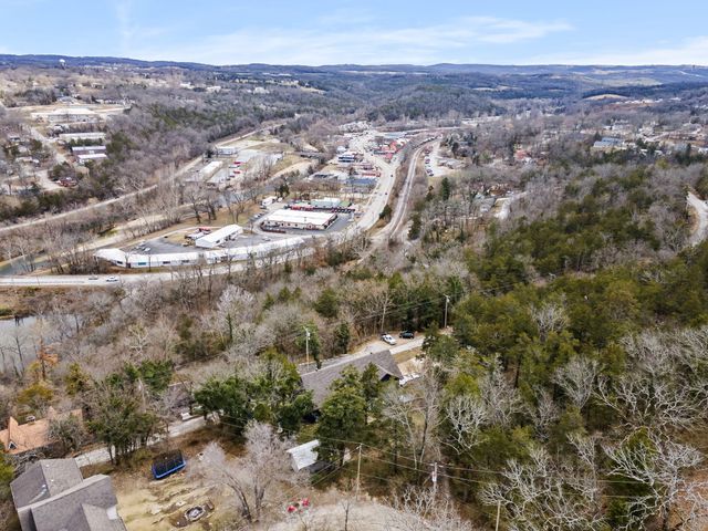 463 Taneycomo Hill Drive, Hollister, MO 65672
