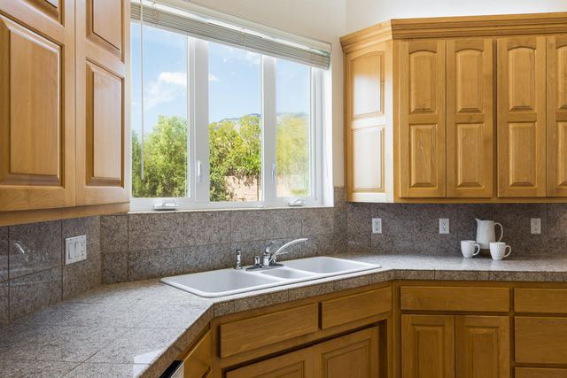 13215 Canyon Edge Trail NE, Albuquerque, NM 87111