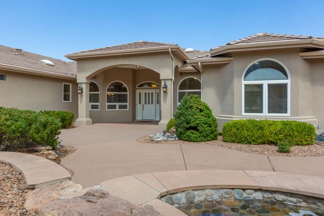 13215 Canyon Edge Trail NE, Albuquerque, NM 87111