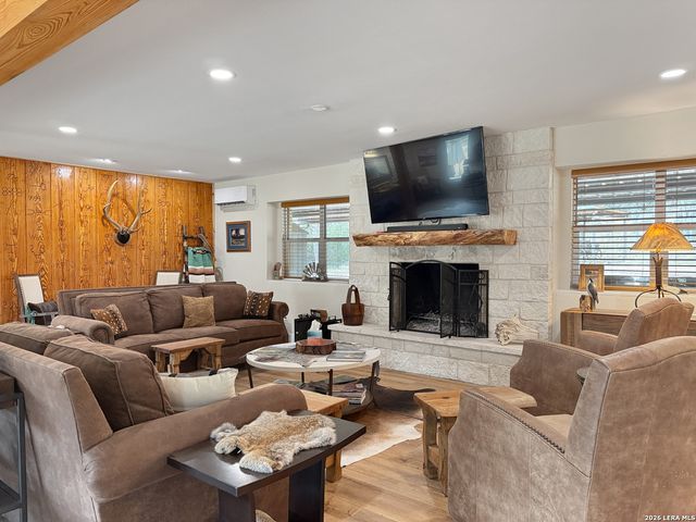 196 Rock Bottom, Hunt, TX 78024