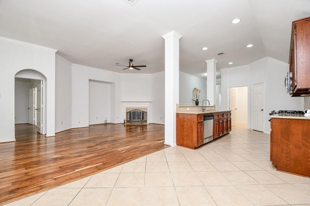 14415 Leaning Aspen Court, Cypress, TX 77429