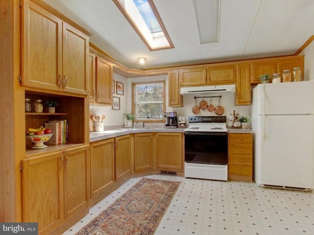 110 FROG POND HOLW, Abbottstown, PA 17301