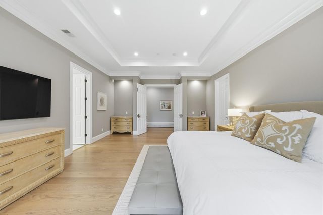 530 Barbara Way, Hillsborough, CA 94010