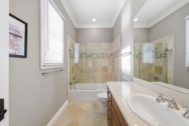 530 Barbara Way, Hillsborough, CA 94010