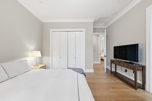 530 Barbara Way, Hillsborough, CA 94010