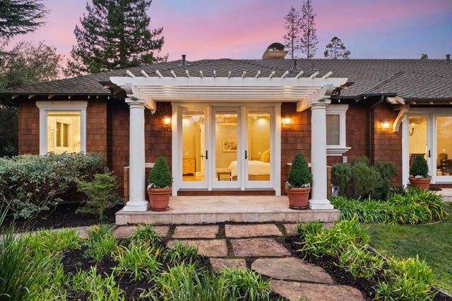 530 Barbara Way, Hillsborough, CA 94010