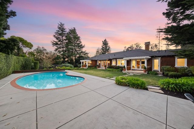 530 Barbara Way, Hillsborough, CA 94010